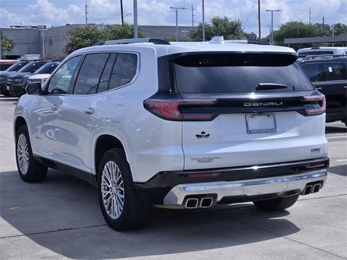2024 GMC Acadia Denali