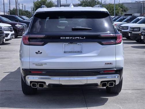 2024 GMC Acadia Denali