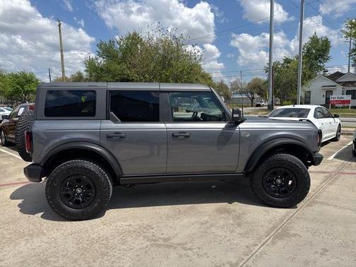 Carbonized Gray Metallic 2023 Ford Bronco Wildtrak