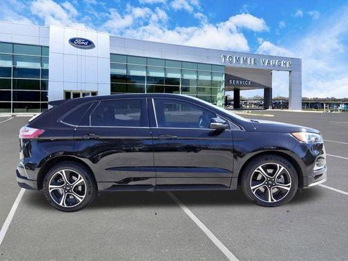 2022 Ford Edge ST