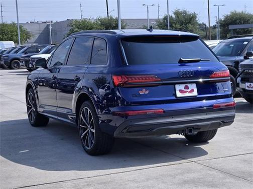 2023 Audi Q7 55 Premium Plus