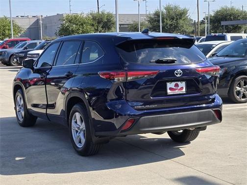 2021 Toyota Highlander LE