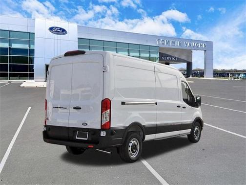2026 Ford Transit-250 148 WB Medium Roof Cargo