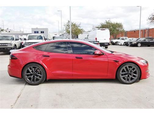 2022 Tesla Model S Plaid