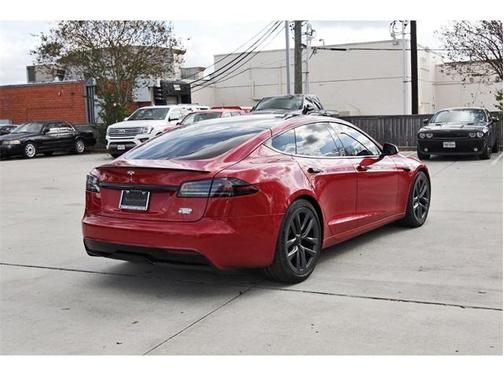 2022 Tesla Model S Plaid