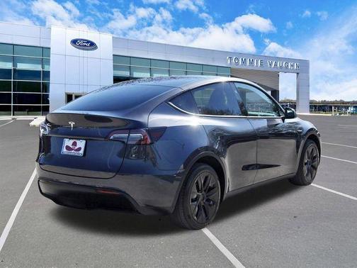 2025 Tesla Model Y Long Range
