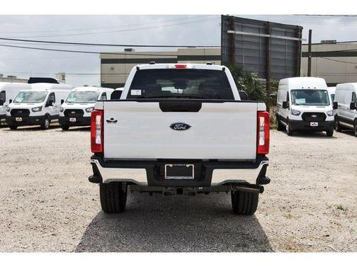Oxford White 2026 Ford F-250 XLT