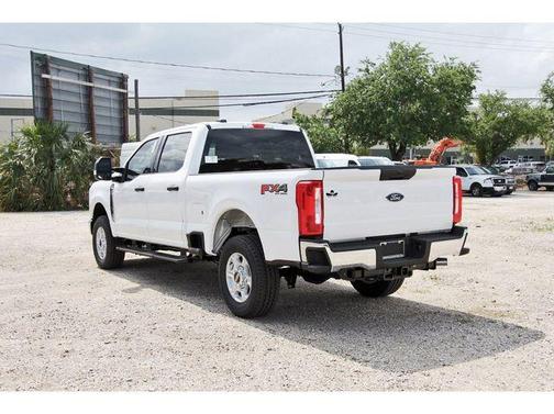Oxford White 2026 Ford F-250 XLT