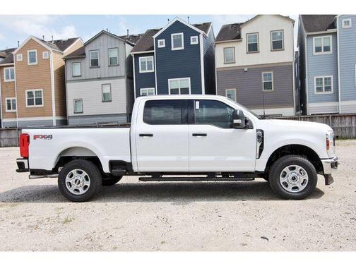 Oxford White 2026 Ford F-250 XLT