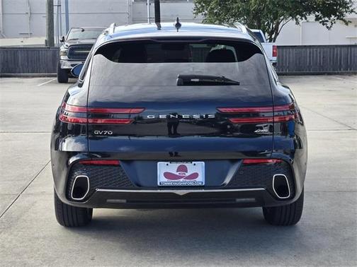 2023 Genesis GV70 2.5T