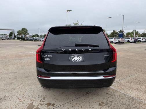 Onyx Black Metallic 2026 Volvo XC90 Plus, B6 AWD Gas (mild hybrid), Gasoline, Bright, 7 Seats