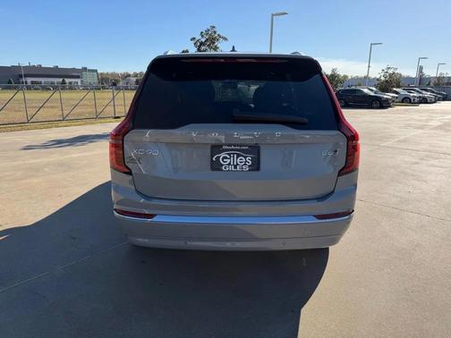 2026 Volvo XC90 B6 Plus 7-Seater