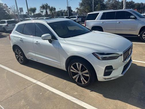 2022 Volvo XC60 B5 Inscription