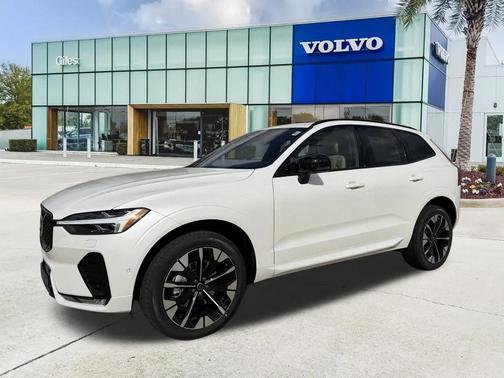 2026 Volvo XC60 B5 Plus