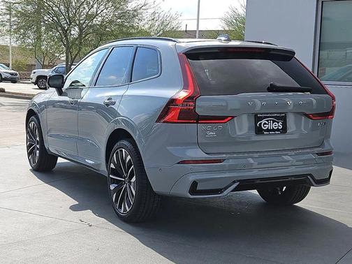 2026 Volvo XC60 B5 Ultra