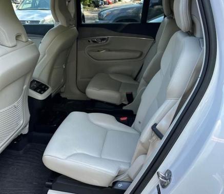 Crystal White Metallic 2023 Volvo XC90 B6 Plus 6-Seater