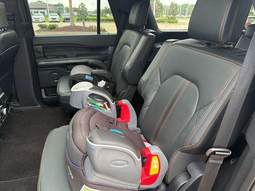 Agate Black Metallic 2023 Ford Expedition Platinum