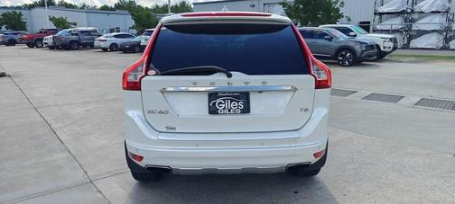 2015 Volvo XC60 T6 Platinum