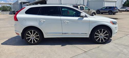 2015 Volvo XC60 T6 Platinum
