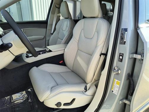 2026 Volvo XC90 B6 Ultra 7-Seater