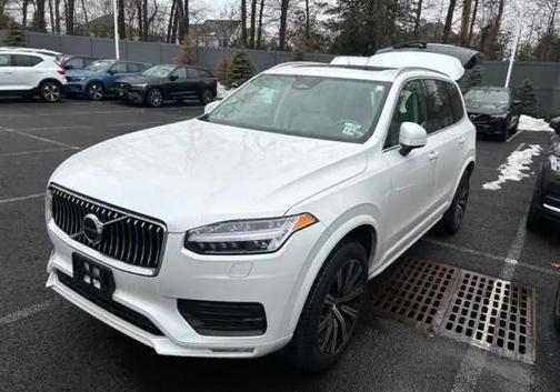 2023 Volvo XC90 B5 Core