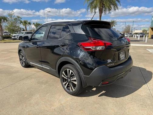 2018 Nissan Kicks SR