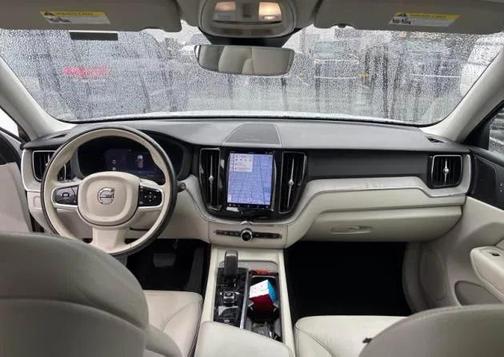 2023 Volvo XC60 B5 Plus Bright Theme