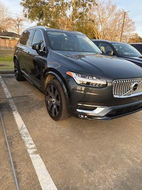 2022 Volvo XC90 T6 Inscription