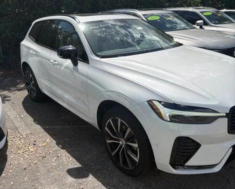 2023 Volvo XC60 B5 Plus Dark Theme