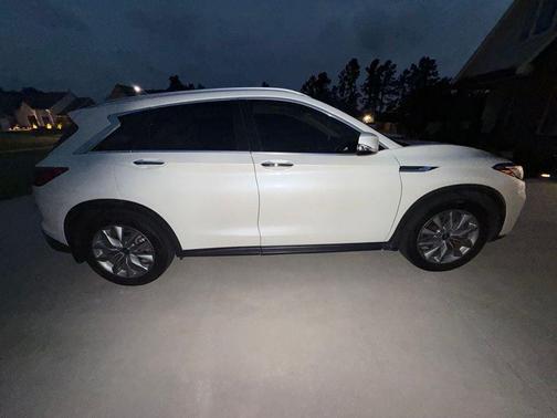 Majestic White 2021 INFINITI QX50 LUXE