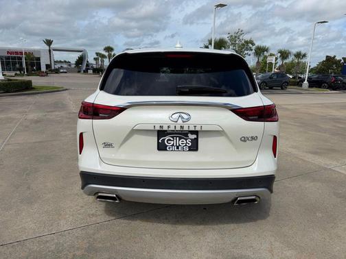 Majestic White 2021 INFINITI QX50 LUXE