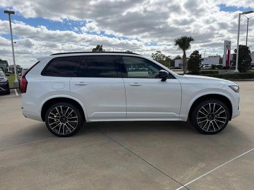 2026 Volvo XC90 Ultra Dark Theme, B6 AWD Gas (mild hybrid), Gasoline, 6 Seats
