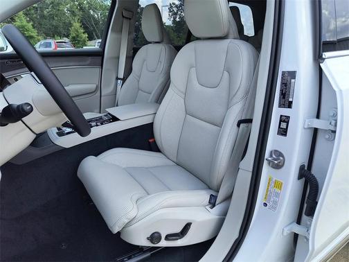 2026 Volvo XC90 B6 Ultra 7-Seater