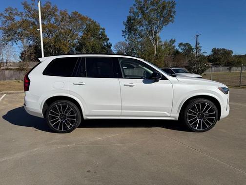 2026 Volvo XC90 B6 Ultra Dark Theme 7-Seater