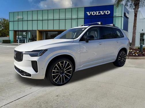 2026 Volvo XC90 B6 Ultra Dark Theme 7-Seater