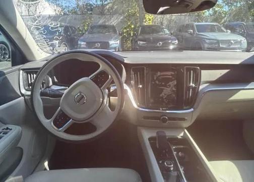 2024 Volvo S60 B5 Core Dark Theme