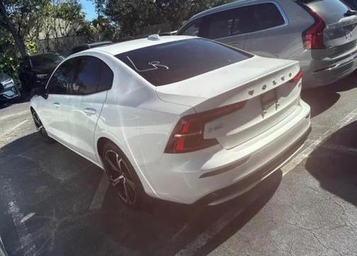 2024 Volvo S60 B5 Core Dark Theme