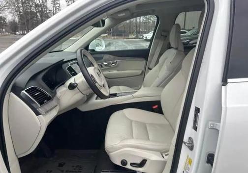 2023 Volvo XC90 B6 Plus 7-Seater