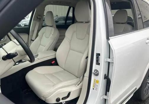 2023 Volvo XC90 B6 Plus 7-Seater