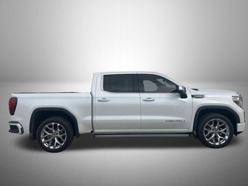 White Frost Tricoat 2019 GMC Sierra 1500 Denali