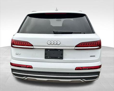 2023 Audi Q7 55 Premium