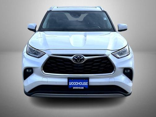 2022 Toyota Highlander Platinum