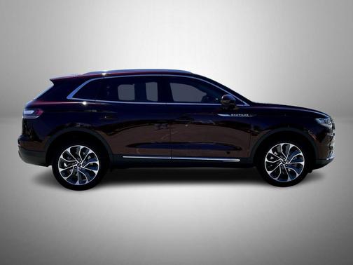 Burgundy Velvet Metallic Tinted Clearcoat 2023 Lincoln Nautilus Reserve