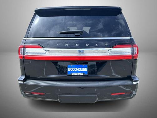 Infinite Black Metallic 2019 Lincoln Navigator L Reserve