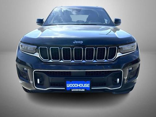 2022 Jeep Grand Cherokee Overland