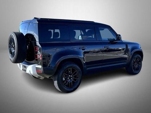 2025 Land Rover Defender 110 P300