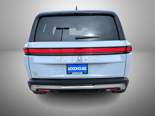2023 Rivian R1S Adventure