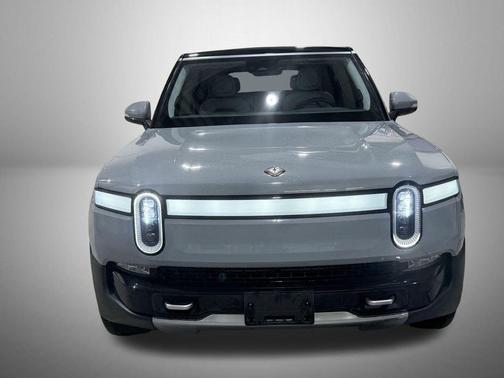 2023 Rivian R1S Adventure