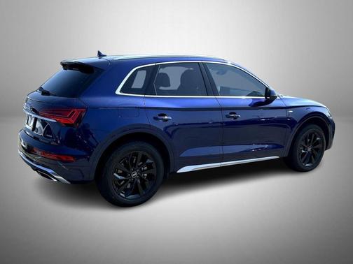 2022 Audi Q5 45 S line Premium Plus