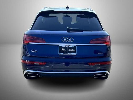 2022 Audi Q5 45 S line Premium Plus